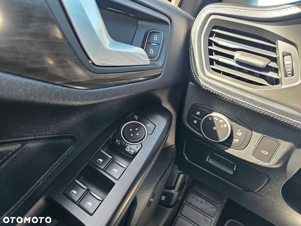 Ford Focus 2.0 EcoBlue Vignale - 29