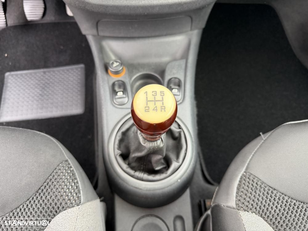 Citroën C2 1.4 HDi VTR - 16