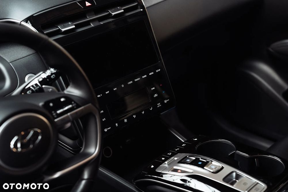 Hyundai Tucson 1.6 T-GDi HEV Executive 2WD - 16