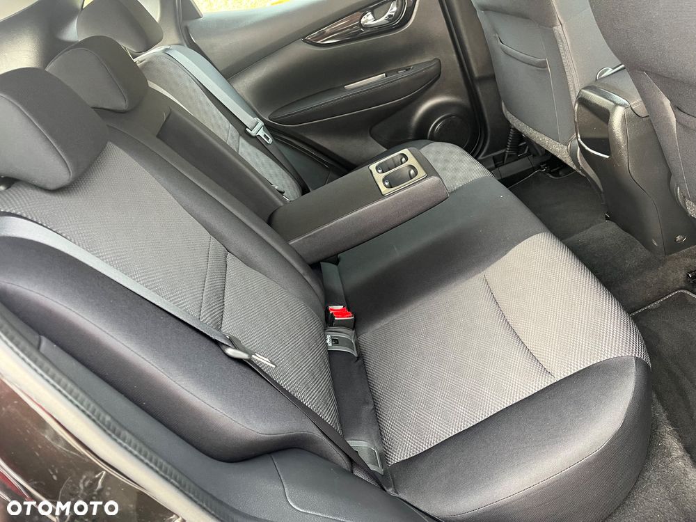 Nissan Qashqai 1.2 DIG-T N-Connecta - 8