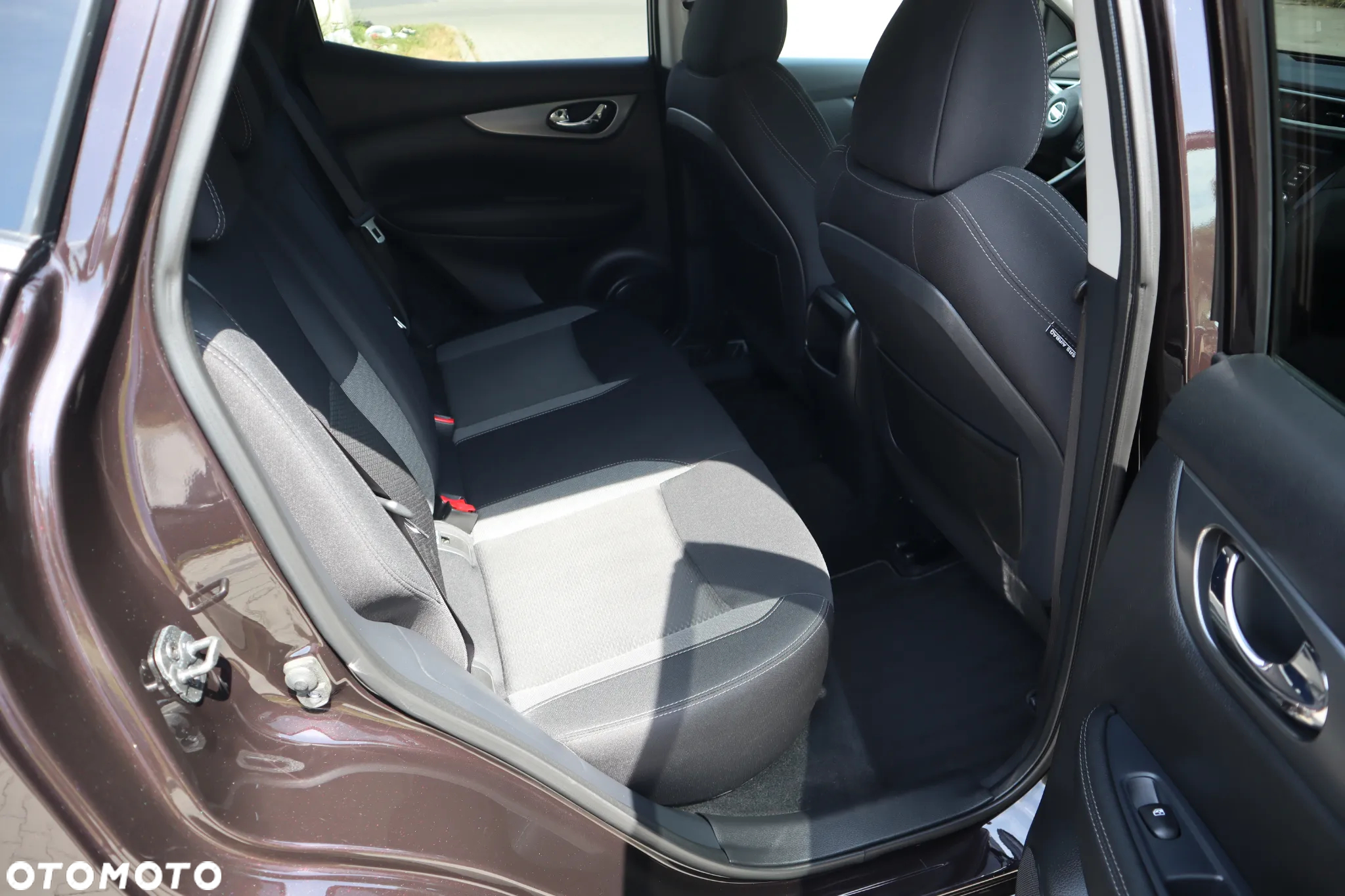 Nissan Qashqai 1.3 DIG-T N-Connecta DCT - 13