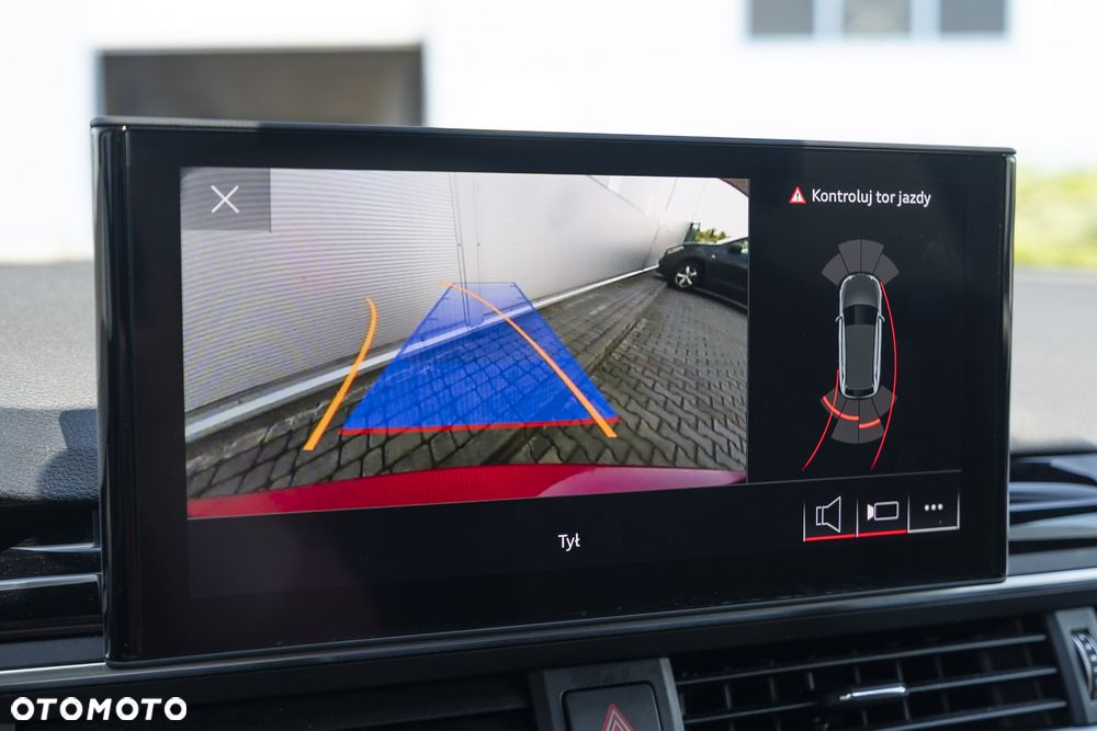 Audi A4 Avant 40 TFSI quattro S tronic - 12