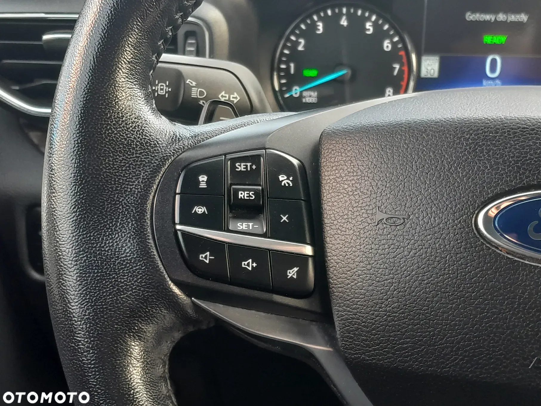 Ford Explorer - 11