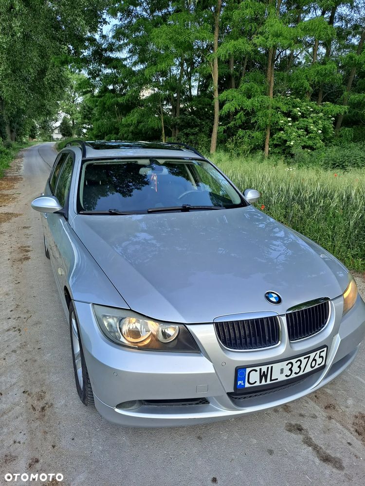 BMW Seria 3 320i - 10