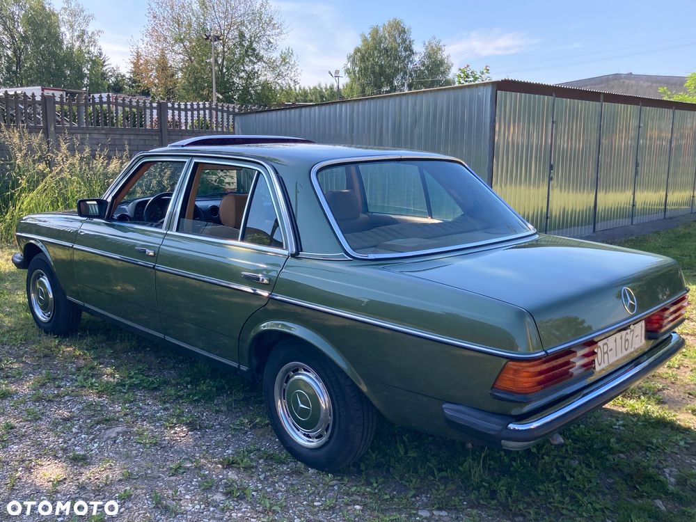 Mercedes-Benz W123 - 18