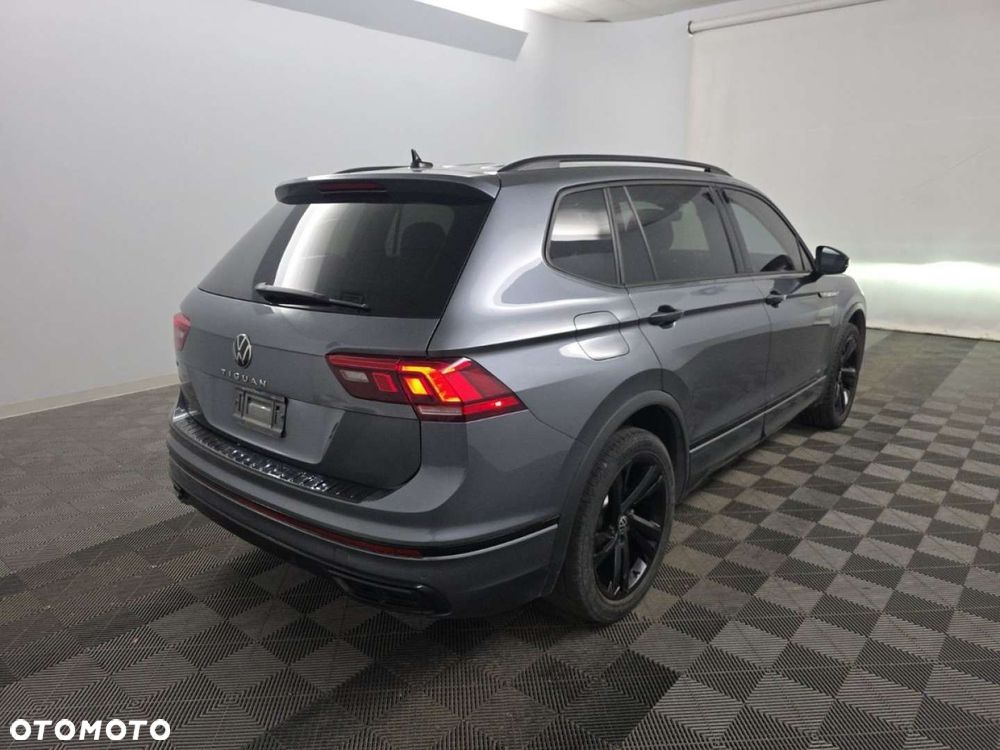 Volkswagen Tiguan - 8