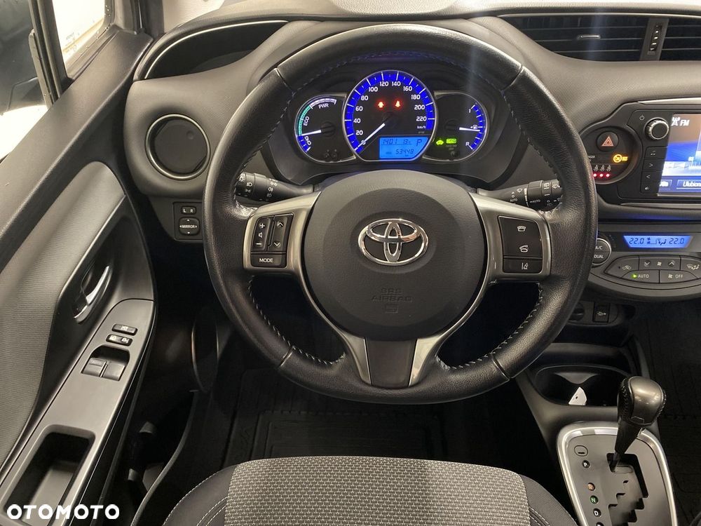 Toyota Yaris Hybrid 100 Premium - 12