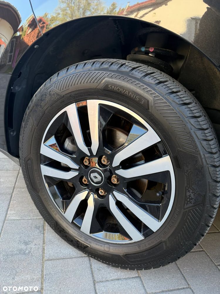 Renault Trafic Grand 2.0 dCi EDC - 11