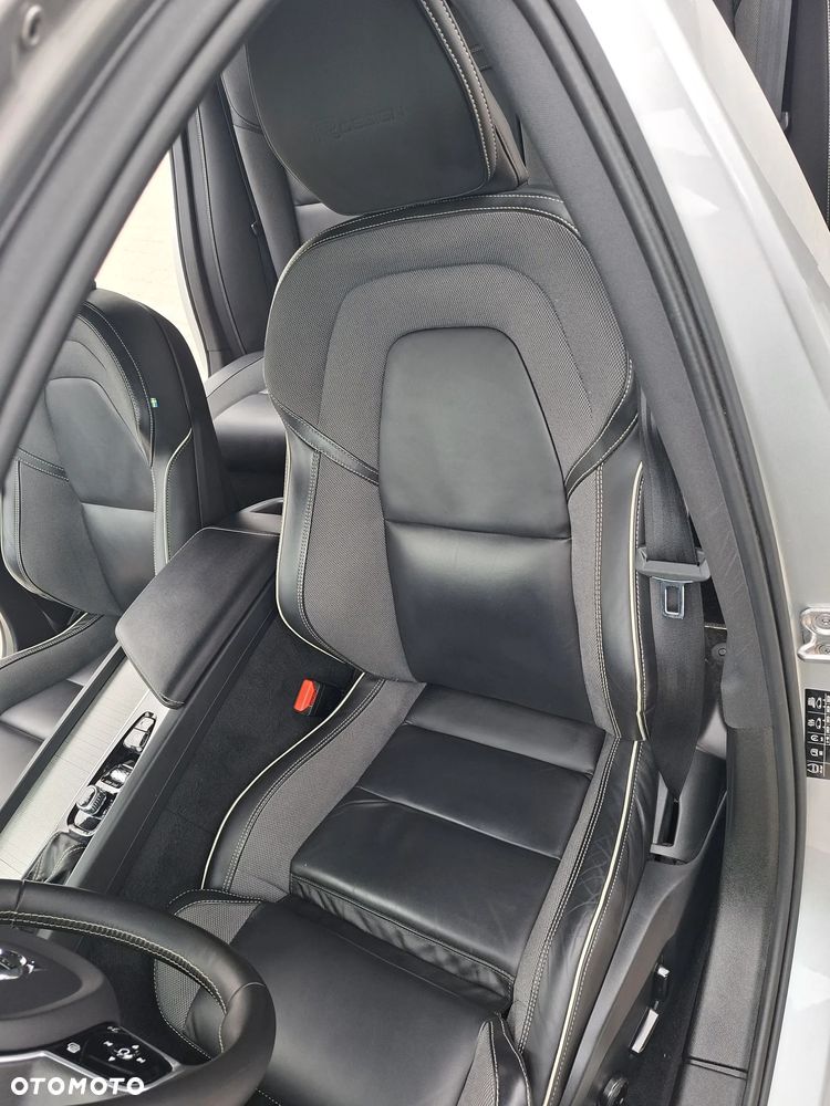 Volvo S60 T4 R-Design - 21