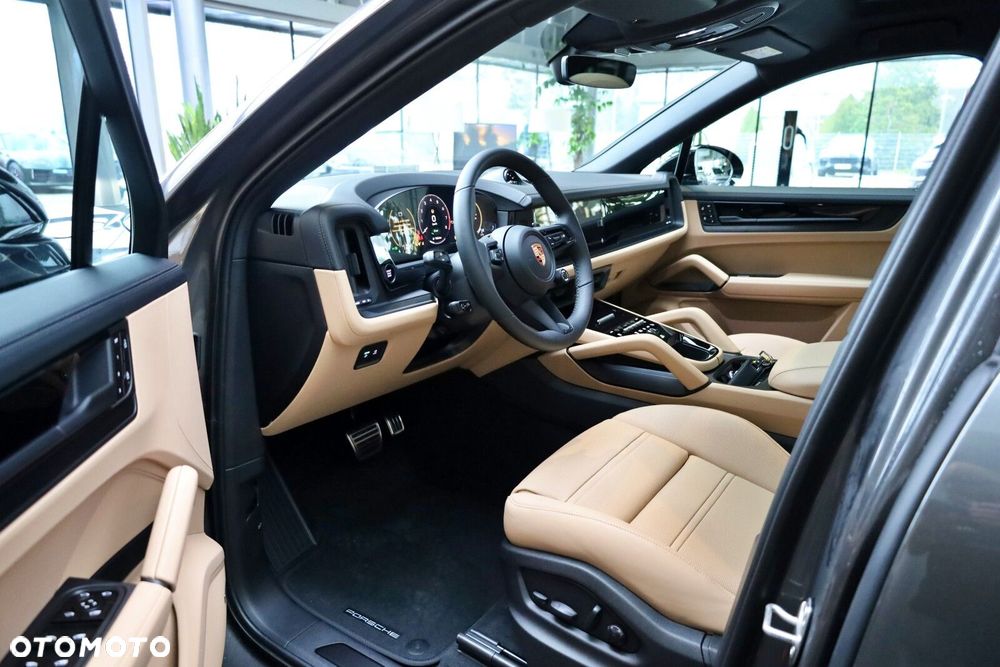 Porsche Cayenne - 7