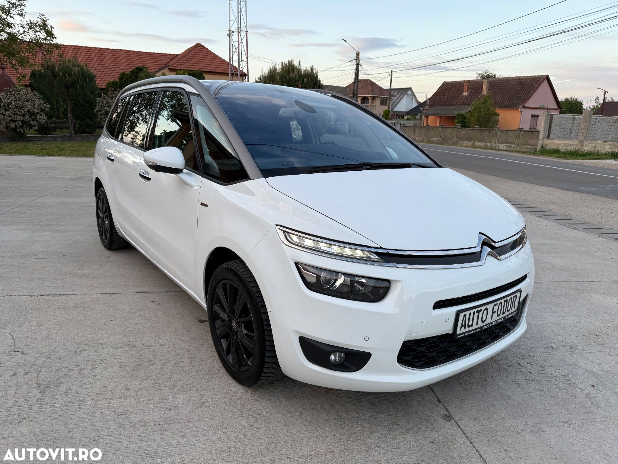 Citroën C4 Grand Picasso e-HDi 115 ETG6 Exclusive - 1