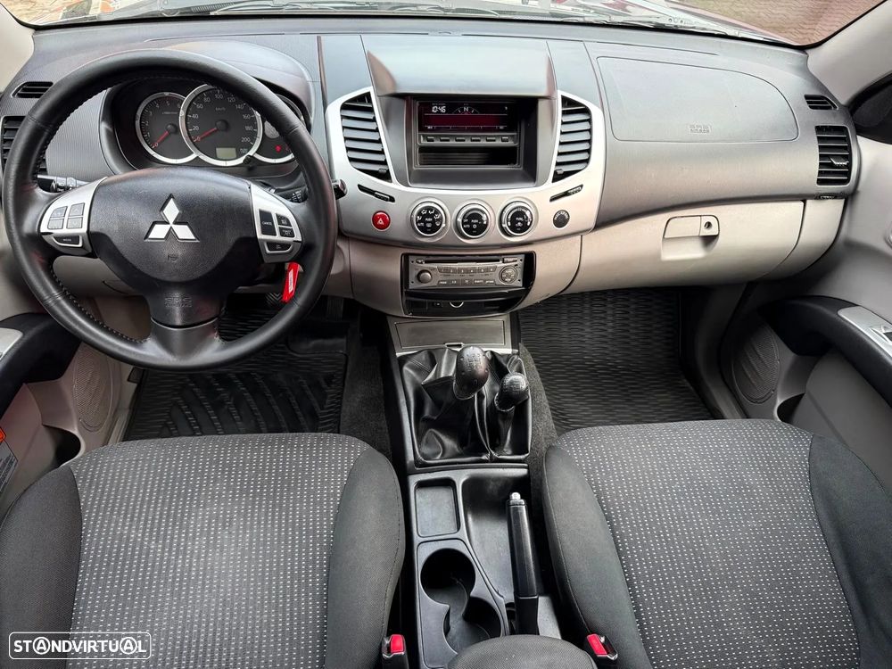 Mitsubishi L200 2.5 DI-D CD Intense 4WD - 11