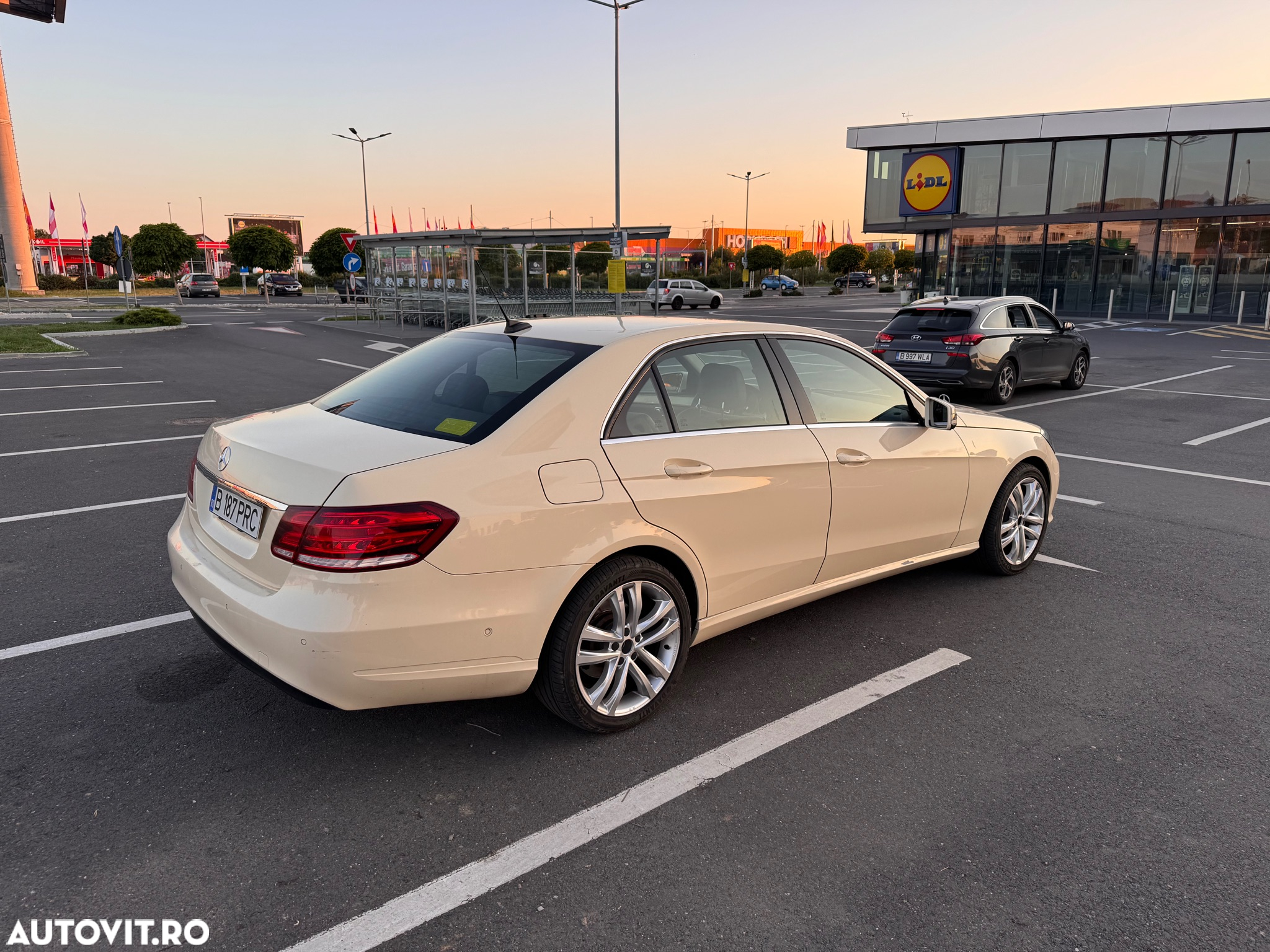 Mercedes-Benz E 200 BlueTEC 7G-TRONIC - 5