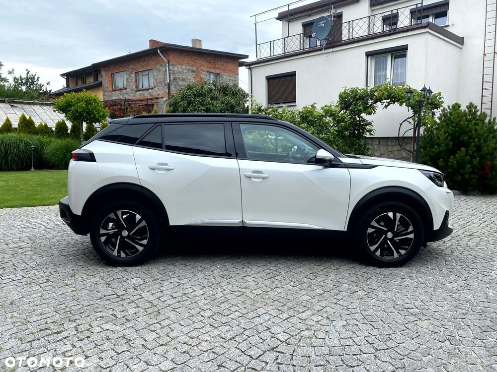 Peugeot 2008 - 8