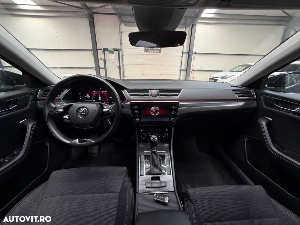 Skoda Superb 2.0 TDI DSG Ambition - 14