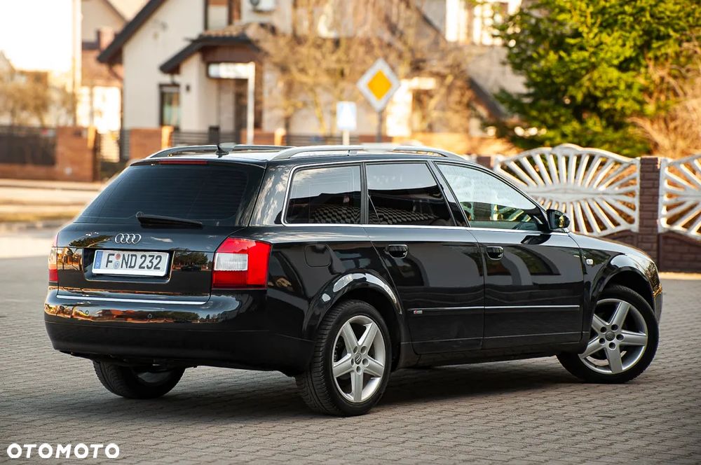 Audi A4 Avant - 16