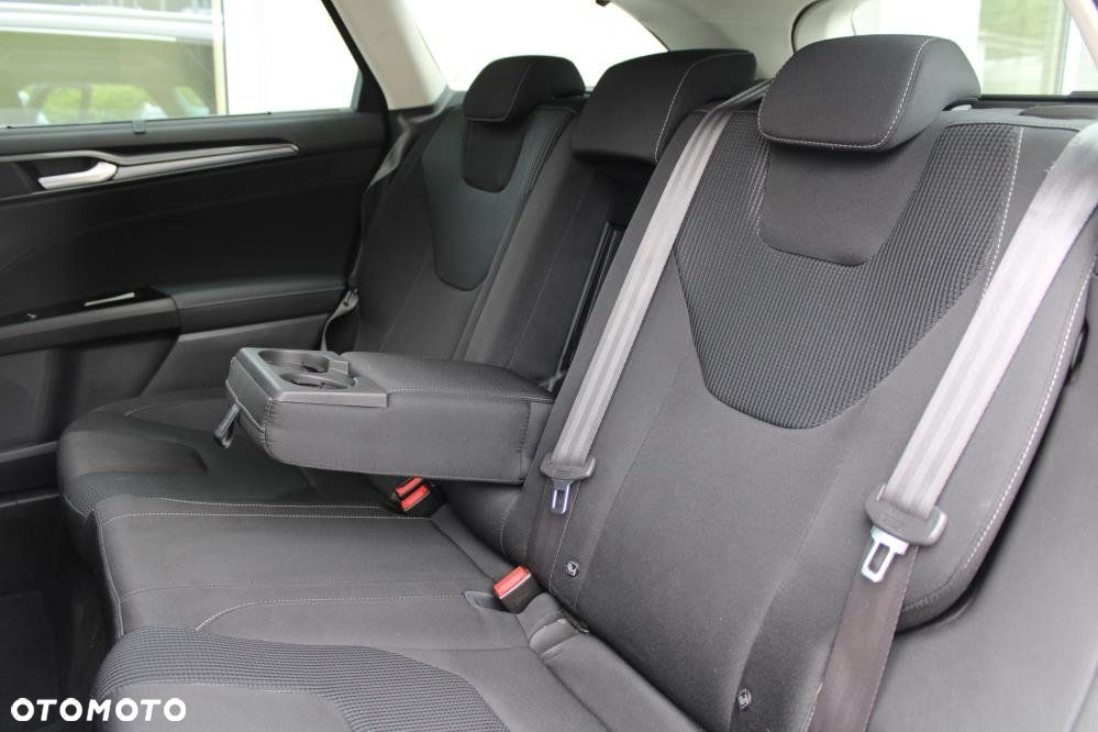 Ford Mondeo - 12