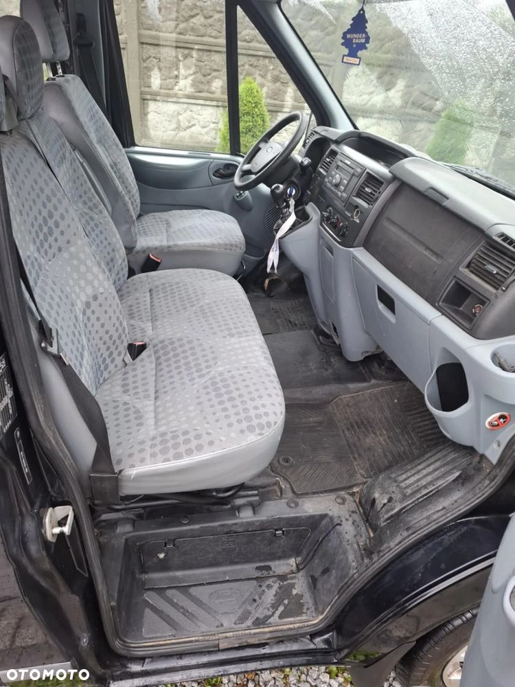 Ford Transit FT 350L - 29