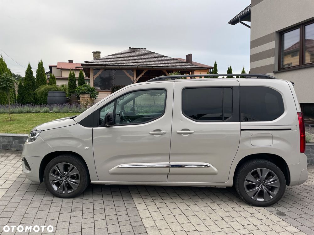 Toyota Proace City Verso 1.2 D-4T Family - 3