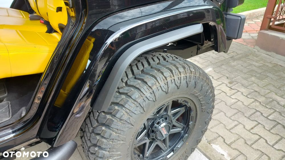 Jeep Wrangler - 33