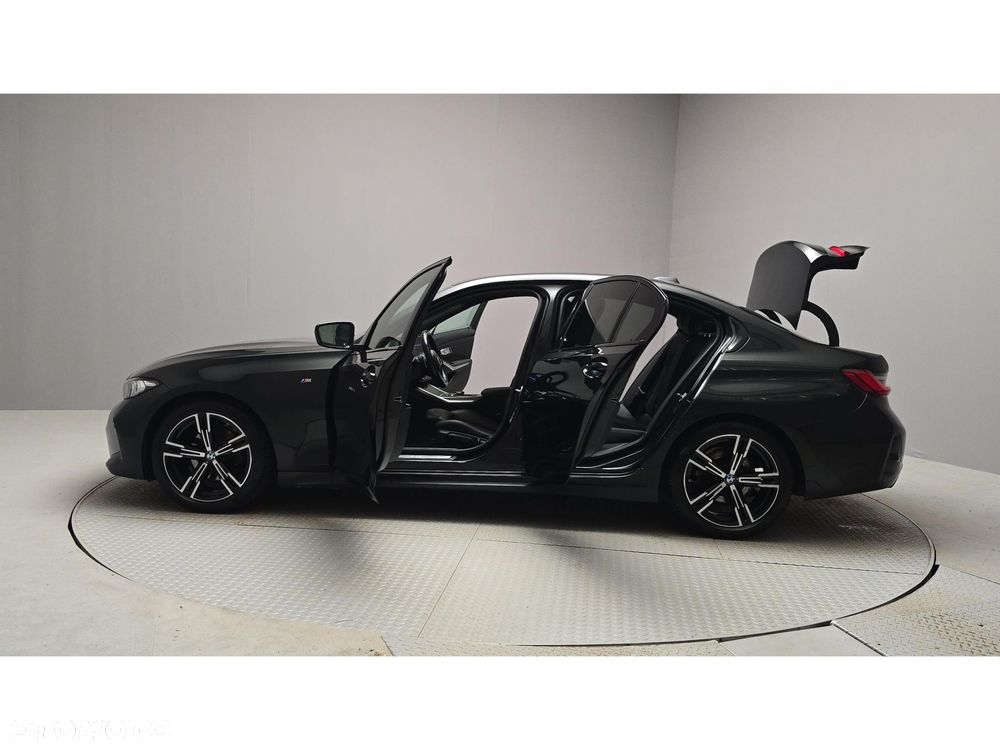 BMW Seria 3 320d xDrive mHEV M Sport - 10