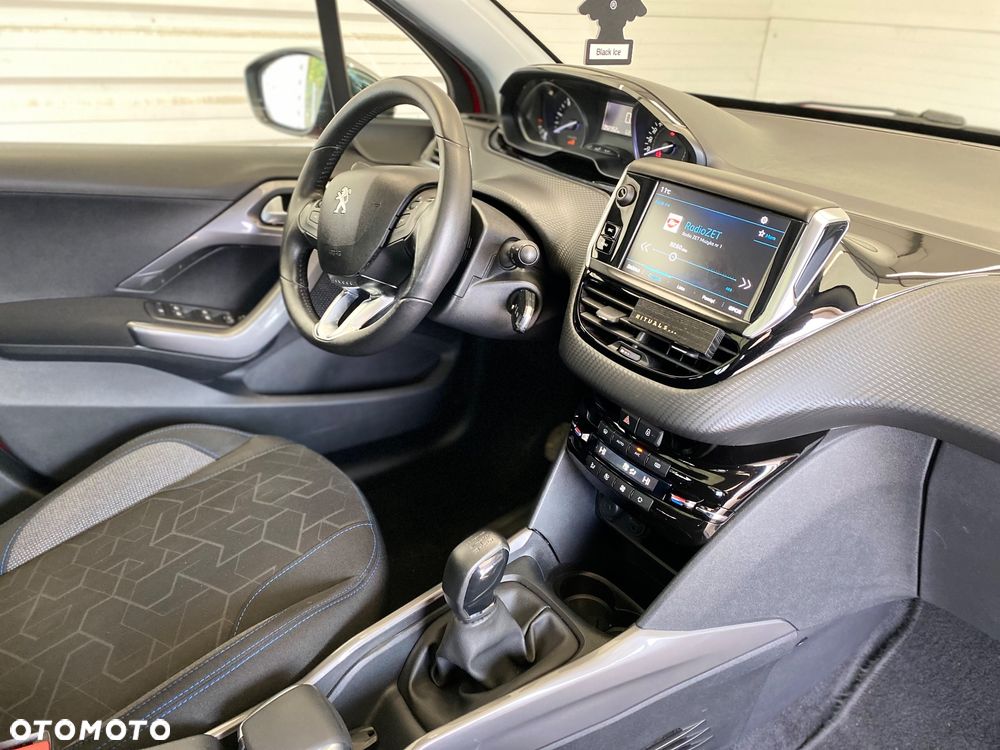Peugeot 2008 1.6 BlueHDi Style - 12