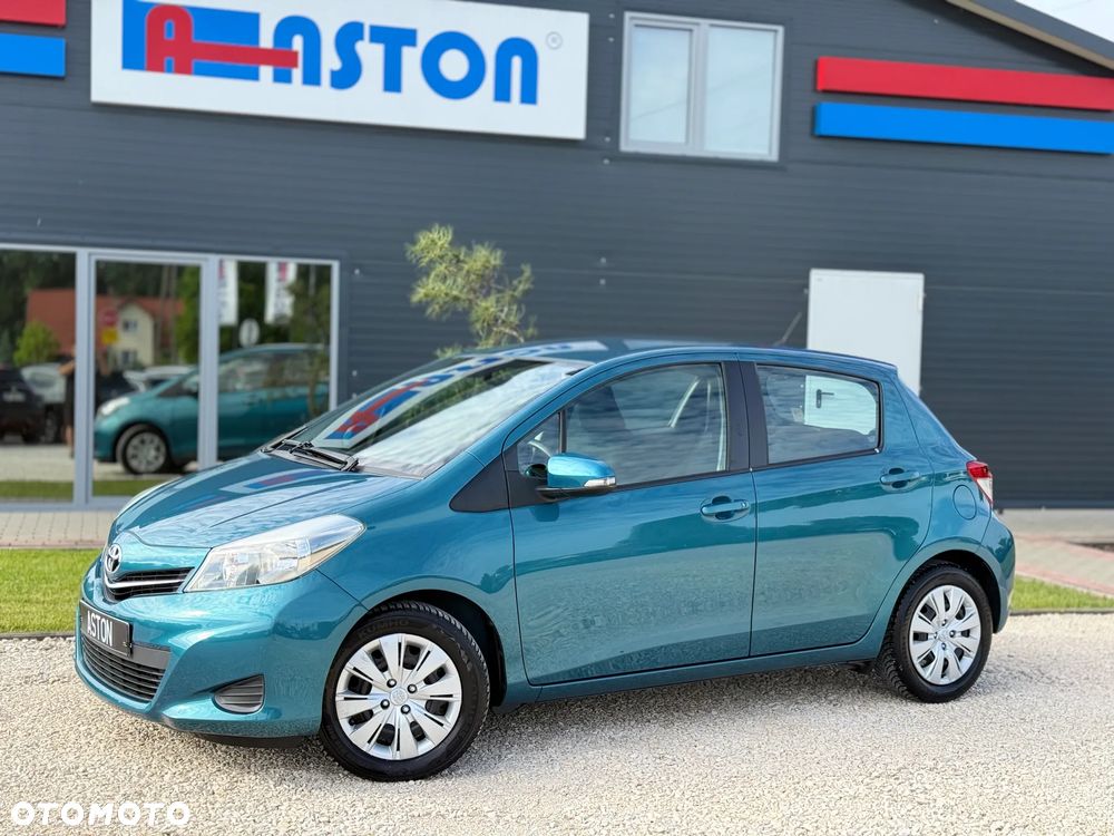 Toyota Yaris 1.33 VVT-i Lounge - 1