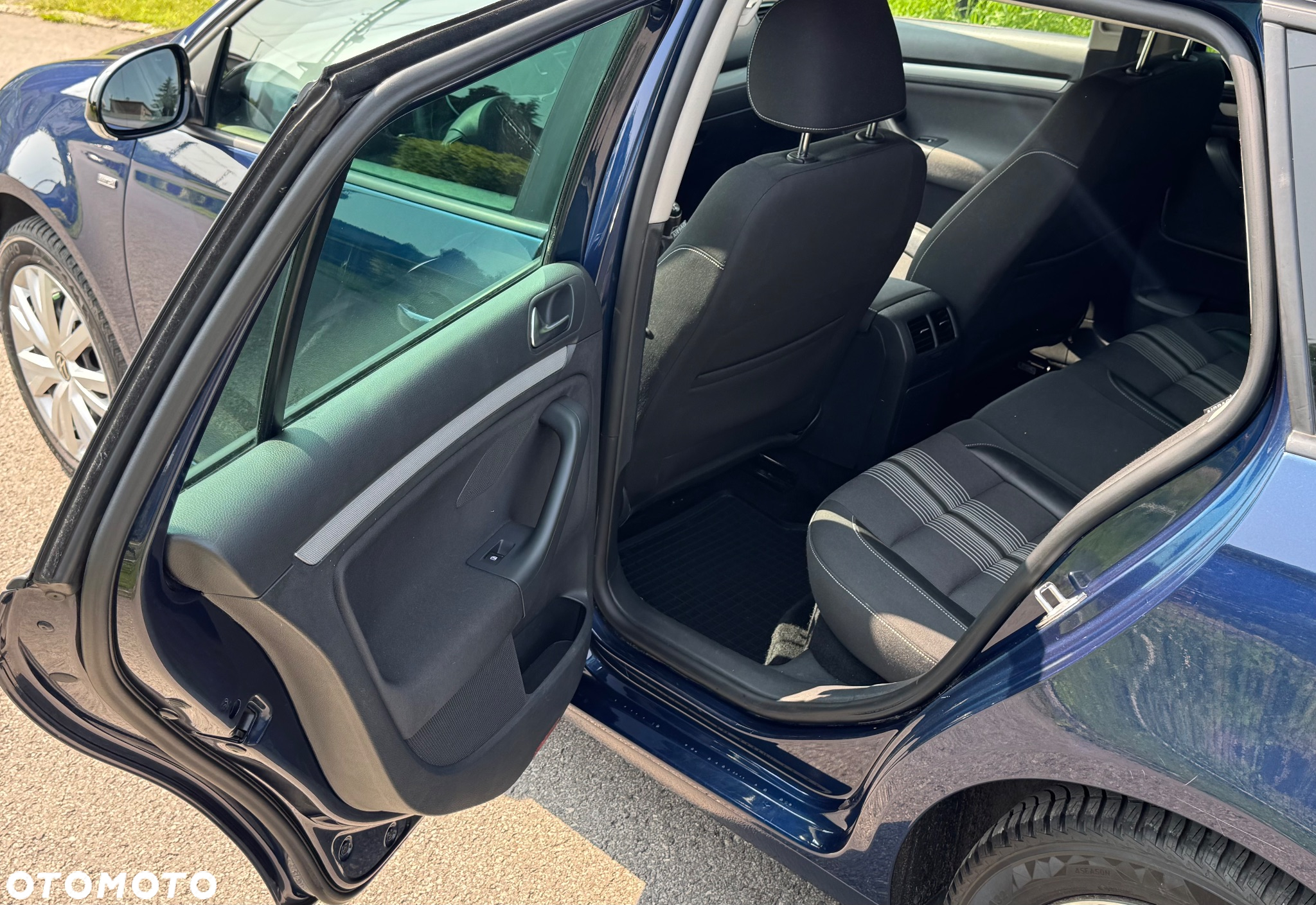 Volkswagen Golf 1.6 TDI DPF BlueMotion Technology MATCH - 10
