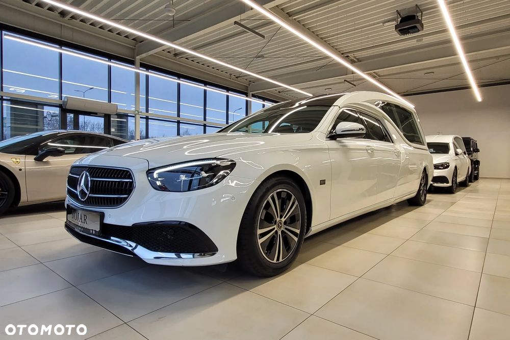 Mercedes-Benz Klasa E 200 - 3