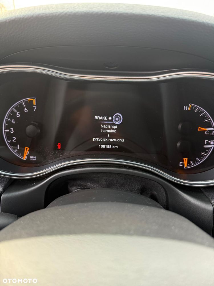 Jeep Grand Cherokee - 16