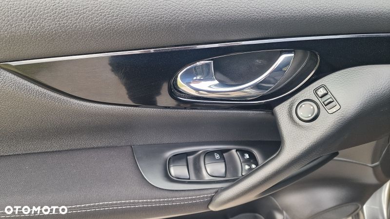 Nissan Qashqai 1.2 DIG-T Xtronic 360 - 19