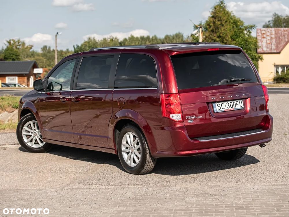 Dodge Grand Caravan 3.6 R/T - 9