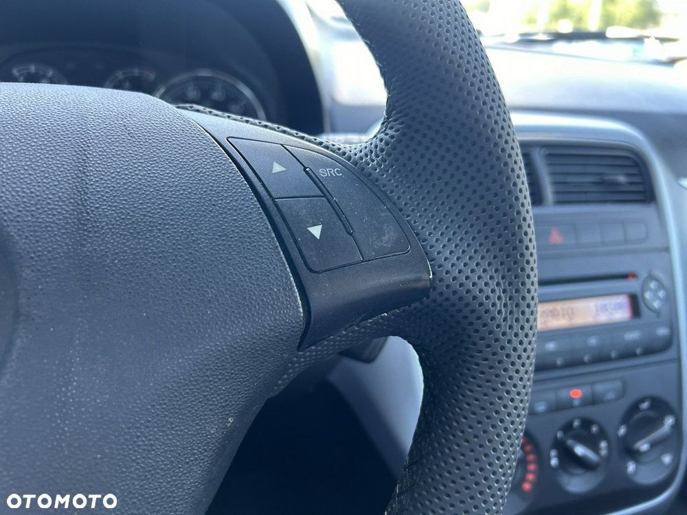 Fiat Punto 1.4 Young - 12