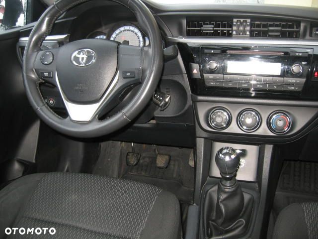 Toyota Corolla 1.6 Active EU6 - 13