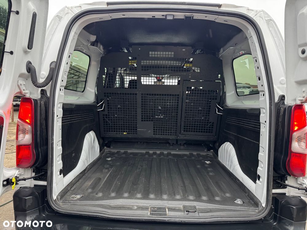 Peugeot Partner 1.5 BlueHDI L2 S&S Pro EAT8 (bryg.) - 17