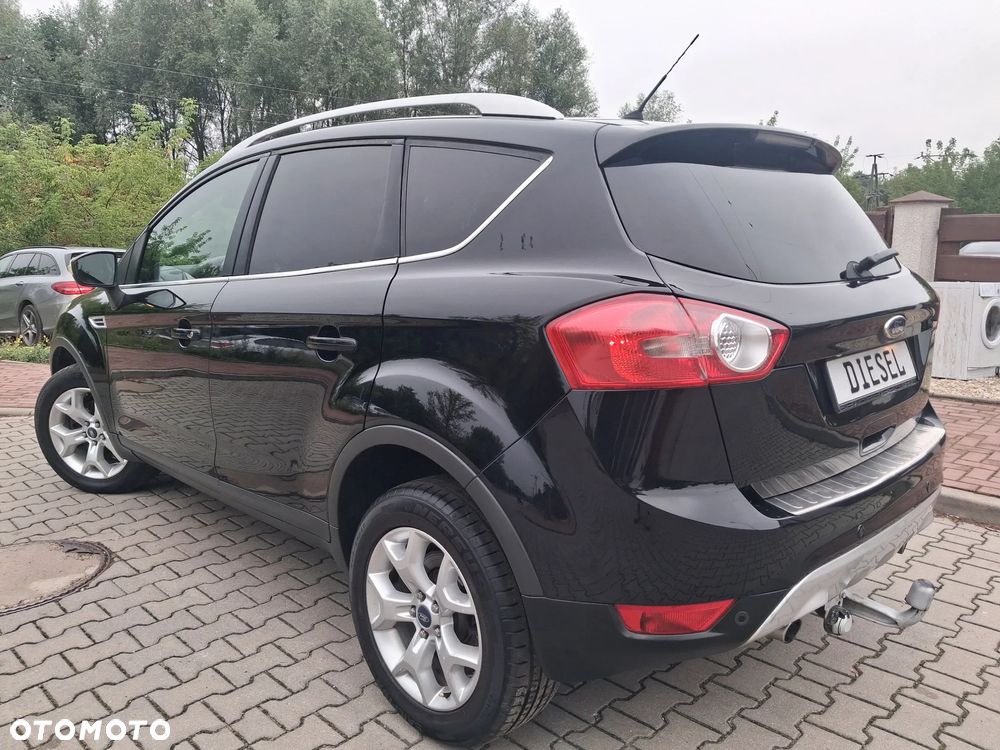 Ford Kuga 2.0 TDCi 2x4 Titanium - 32