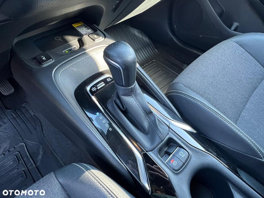 Toyota Corolla 1.8 Hybrid Executive - 23