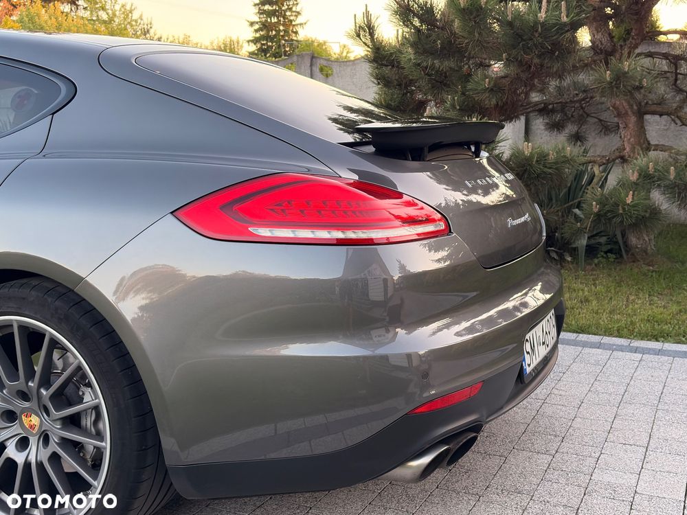 Porsche Panamera 4S Executive - 31