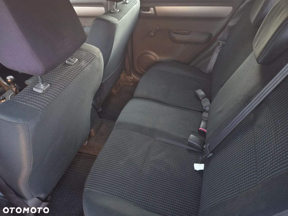 Suzuki Swift - 15
