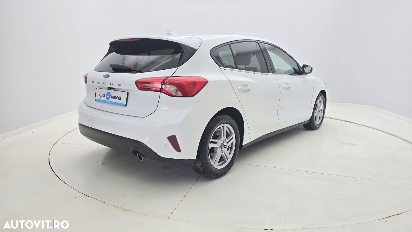 Ford Focus 1.0 EcoBoost Trend Edition - 6