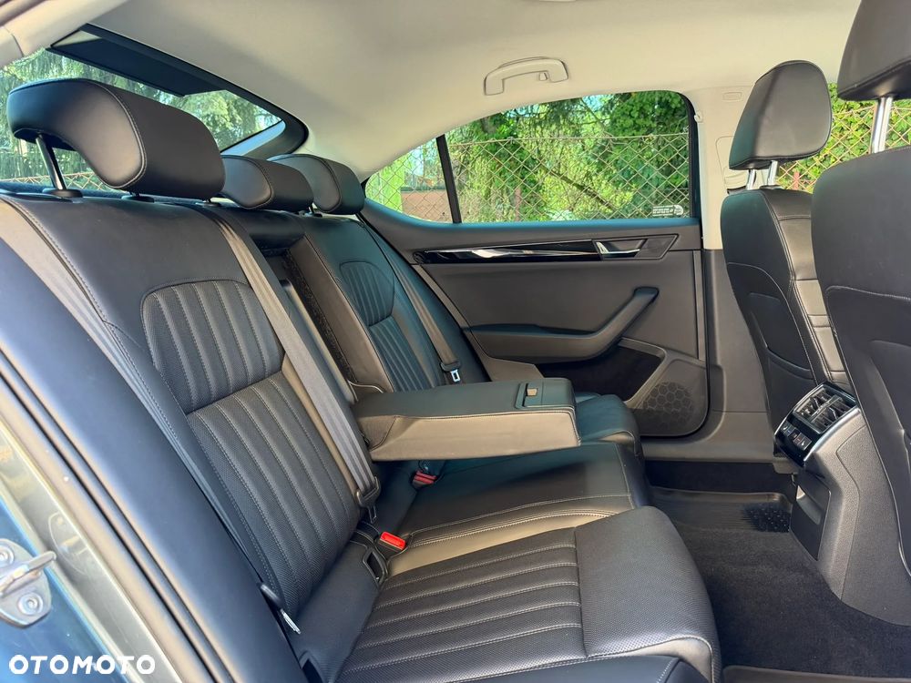 Skoda Superb 2.0 TDI L&K DSG - 26