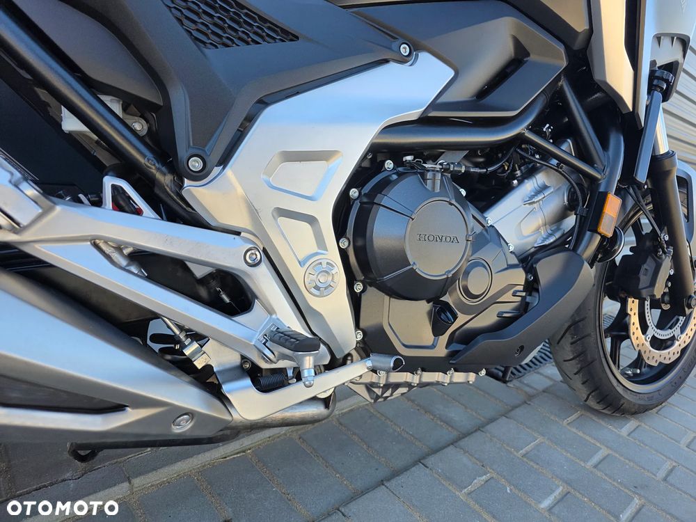 Honda NC - 12