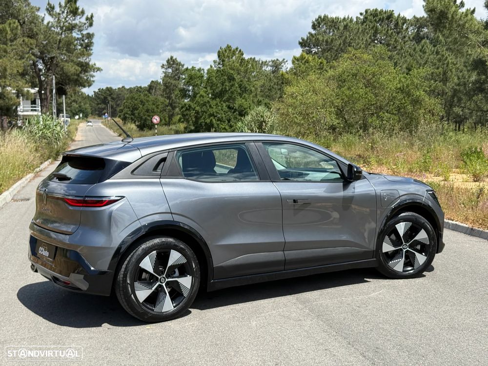 Renault Mégane E-Tech - 7