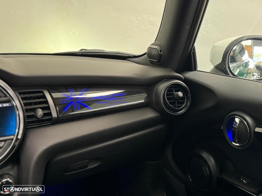 MINI 3 Portas Cooper SE Premium Essential - 34