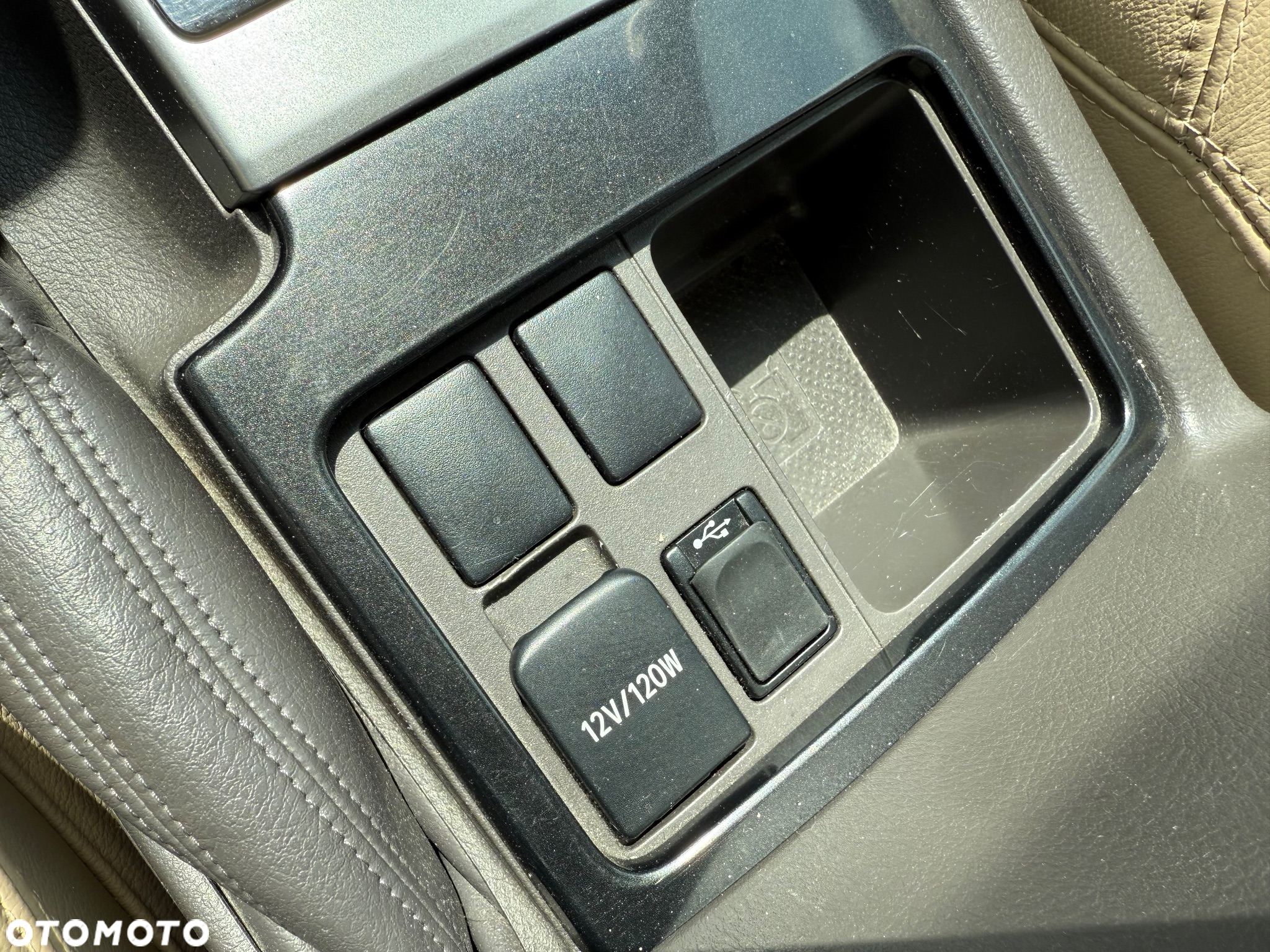 Toyota Land Cruiser - 29