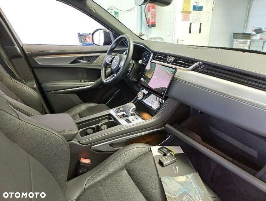 Jaguar F-Pace - 3