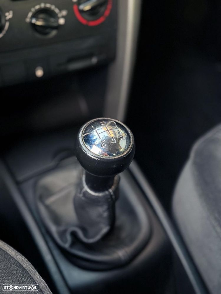 Peugeot 207 1.4 HDi Premium - 20