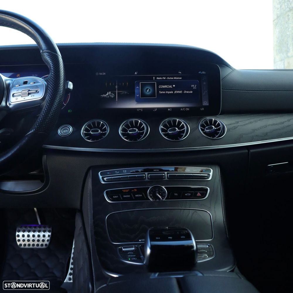 Mercedes-Benz E 300 d AMG Line - 21