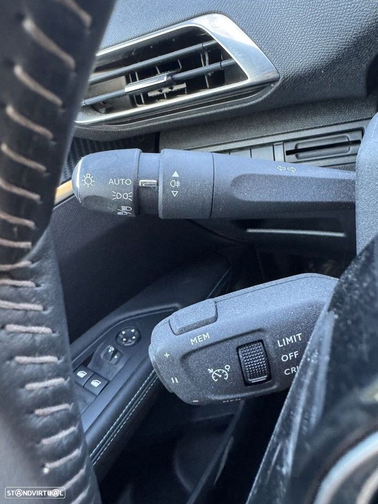 Peugeot 5008 1.2 PureTech Allure Pack - 20