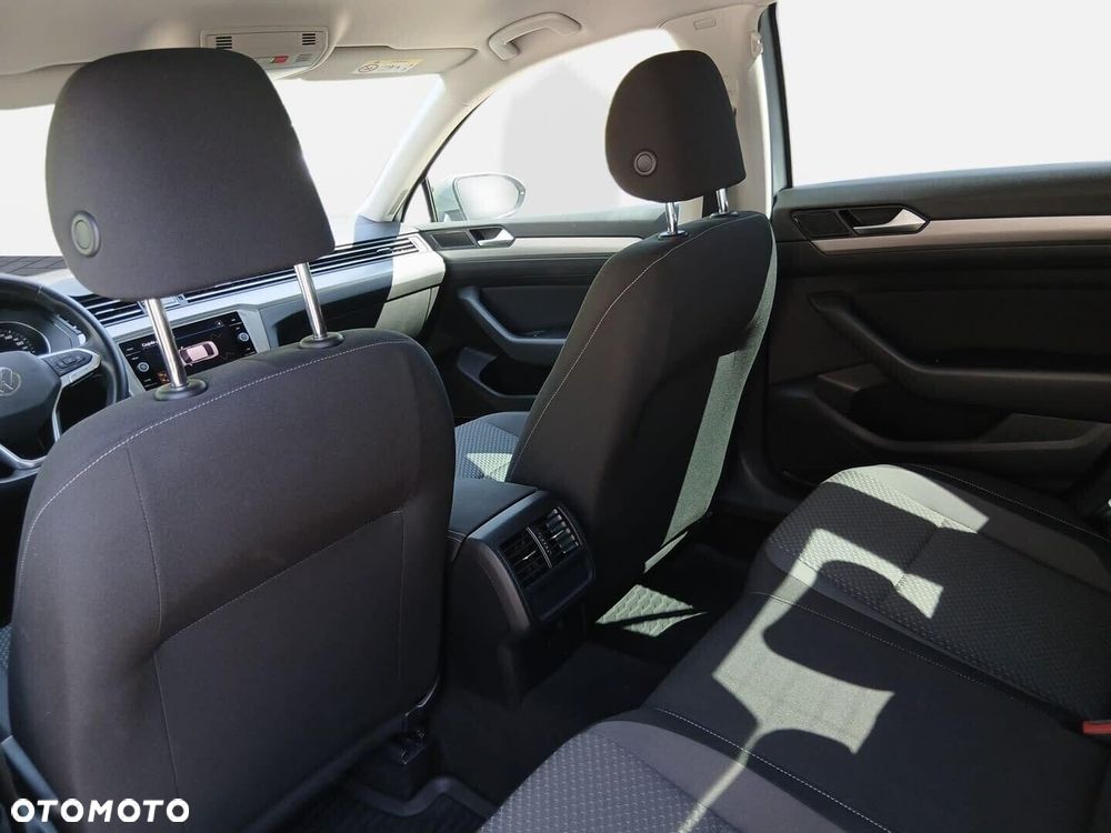 Volkswagen Passat 1.5 TSI EVO Essence - 13